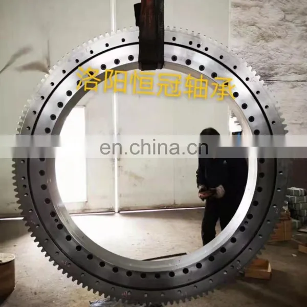 Tower Crane Slewing Ring Bearings Three Row Cylindrical Roller Swing Bearing photo-2