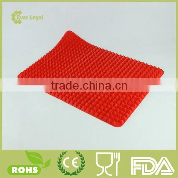 PYRAMID PAN Fat-Reducing Silicone Cooking Mat photo-3