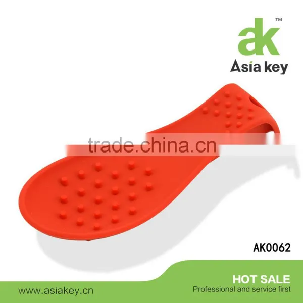 Almond-Shaped Spoon holder Silicone Spoon Rest With A Unique Design