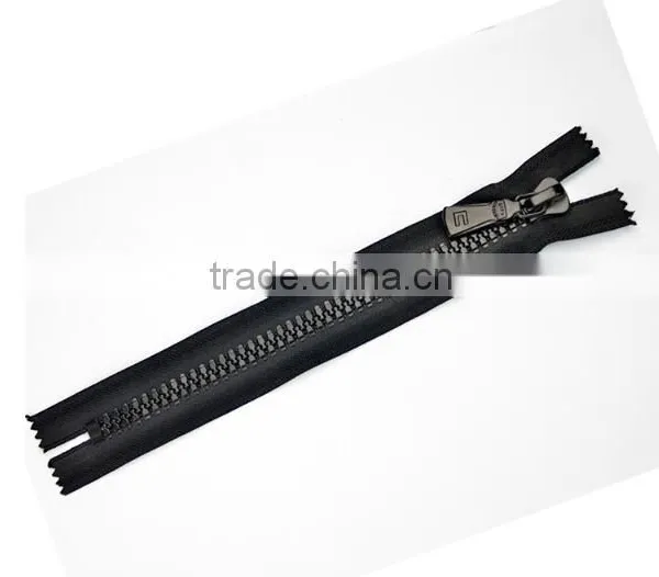 2016 Hotsale Heavy Duty Ykk Plastic Zipper in Shenzhen photo-5
