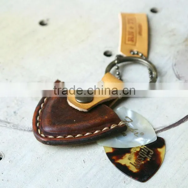 Supply Most Popular Beautiful Designing Lover's Key Case Strape for Valentine Day Gift OEM Service Available