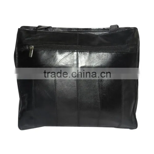 Ladies Handbag in Genuine Leather in Patchwork. photo-2