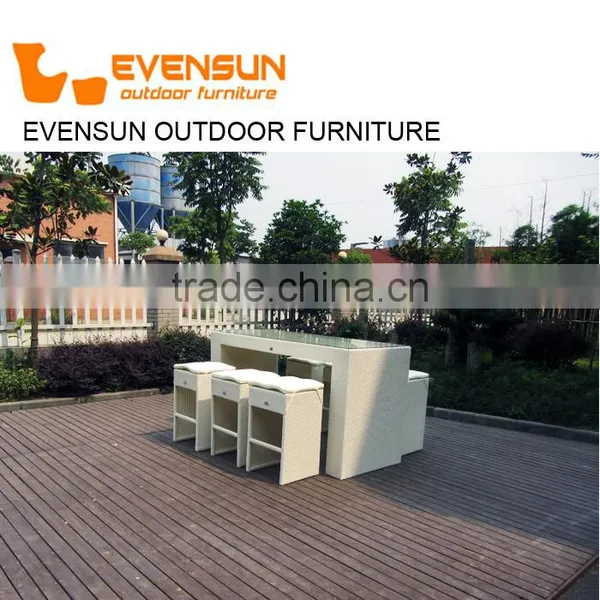 China EVENSUN Rattan Outdoor Wicker Long Bar Table Outdoor Bar Stool photo-3