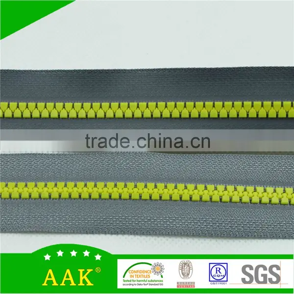 5#Plastic Long Chain Waterproof Zipper photo-4