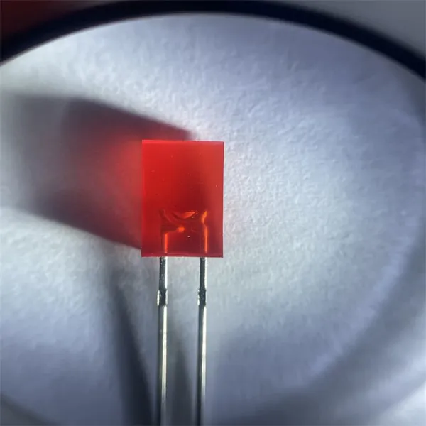 L-383HDT Kingbright Standard LEDs - Through Hole 2.5x5mm RECTANGULAR SOLID LAMP photo-4