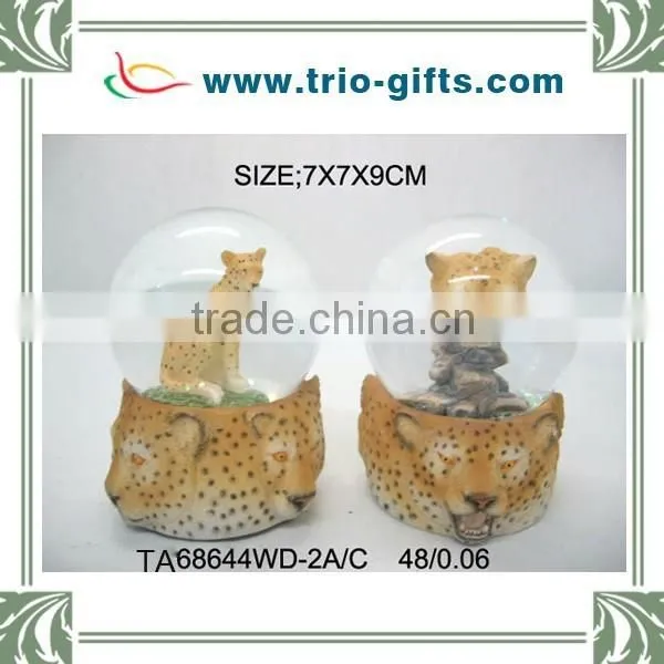 Custom Polyresin Cat Shape Souvenirs Water Ball