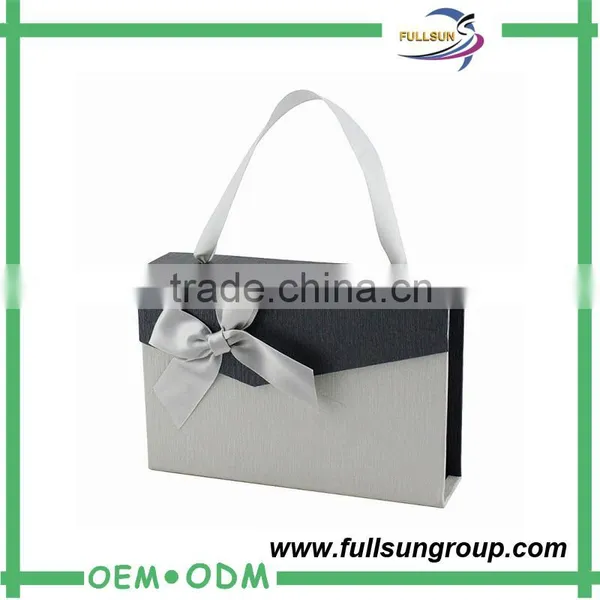 Custom Made Cardboard Carrying Box With Handle photo-3