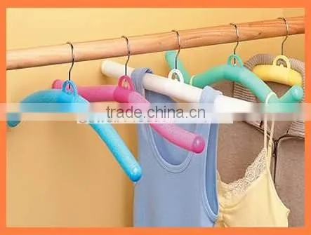 Bendable Foam Hanger