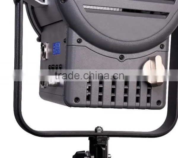 Menik SR-2000B 200W Focus and Color Temperature Adjustable Fresnel Lens LED Spotlight photo-2