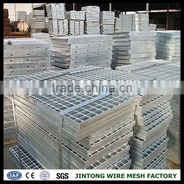 Serrated Galvanized Steel Grating Weight Metal Grating Lawn Drainage Grating photo-5
