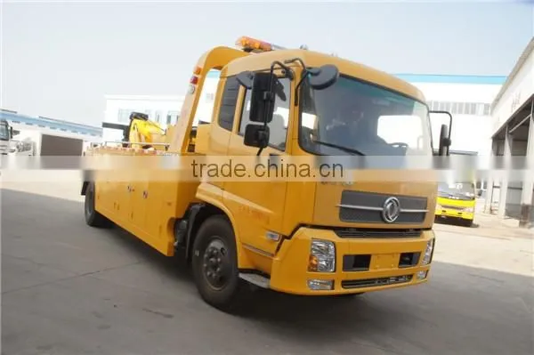 China New Dongfeng 6 Wheels Euro4 Wrecker Truck photo-2
