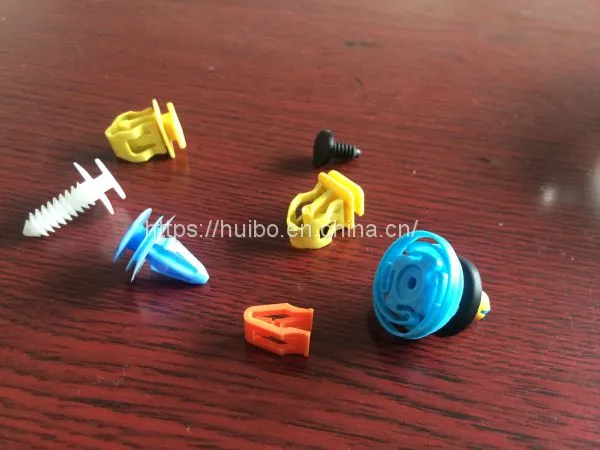 hot selling high quality auto plastic rivet