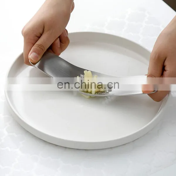 High Quality Creative Kitchen Tools Multifunction Garlic Press photo-4