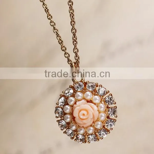 Sexy Women Jewelry High Quality Diamond Necklace With Flower Pendant Single Necklace photo-2