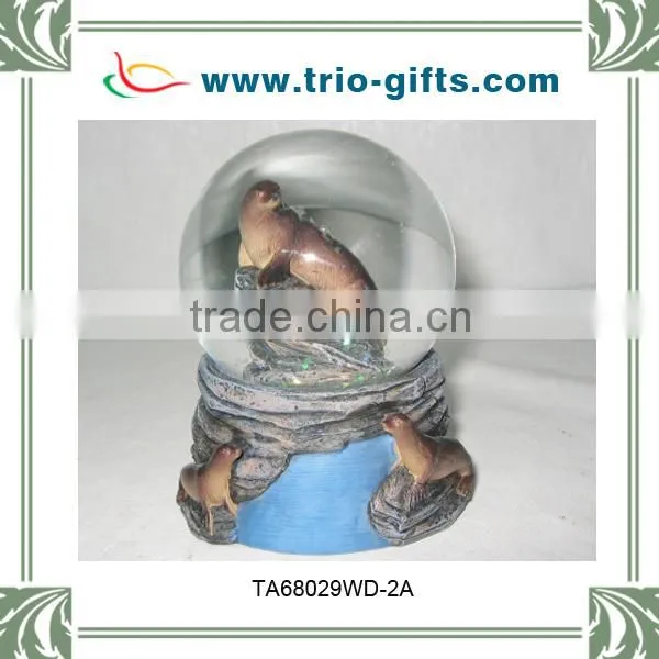 New Product Polyresin Seal Desgin Souvenirs Water Ball
