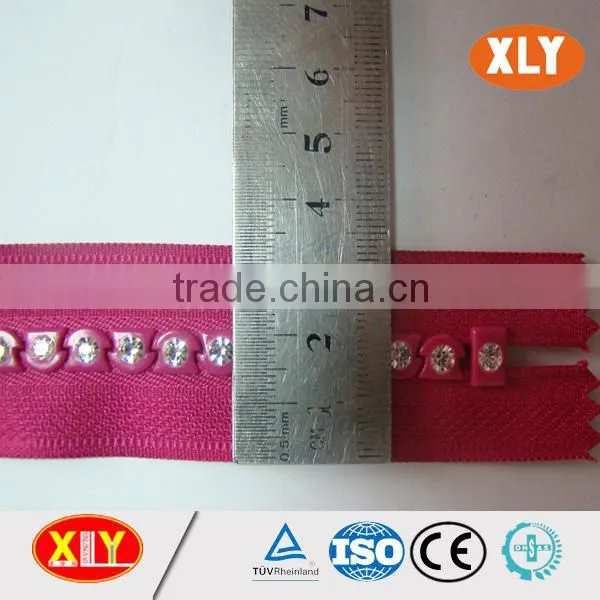 China XLY Zipper #10 Polyester Tape Low Price Diamond Zipper photo-6