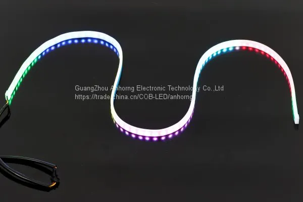 Последняя модная водоструйная светодиодная лента RGB для багажника