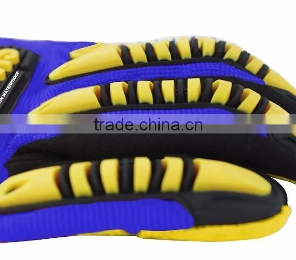 CE EN388 4242 Winter Working Waterproof & Oilproof With Extra Cotton PVC Dotted Impact Safety Working Gloves photo-5