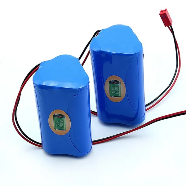 Battery and battery pack