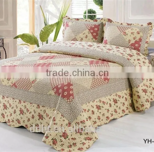 Vintage Red Cream Floral Patchwork Bedding Sets / Patchwork Quilts