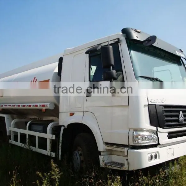 HOWO Chinese High-quality Oil Tank Truck 20L Sinotruk photo-4