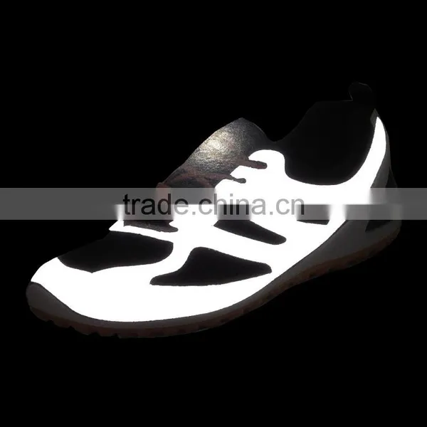 High Vision 100% PU Synthetic Clothing Leather Fabric for Making Glowing Shoes photo-3
