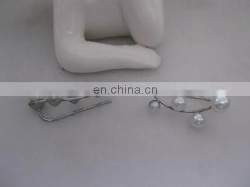 Ear Sweep Wrap - Cuff Earring - Gold Filled With Glass Pearl photo-3