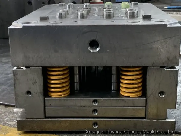 Plastic Injection Tooling OEM Plastic Motorcycle Parts Mould photo-4