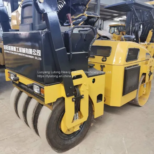 LTC203P 3000kg Tandem Vibratory Roller photo-3