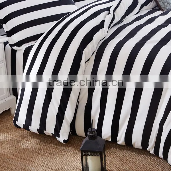 China Manufacturer White and Black Duvet Cover Sets Stripe Printed Wholesale Quilt Cover Set photo-5