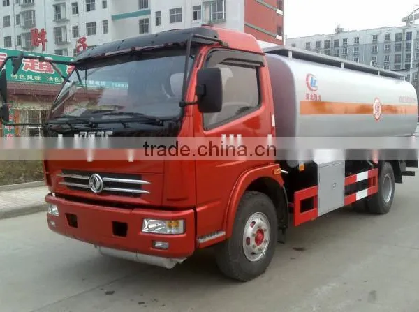 Mini Xiaobawang 4*2 Dongfeng Refueling Truck photo-3