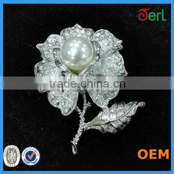 Fashion Elegant Small Crystal Scarf Clip Brooch Rose Flower Brooch photo-6