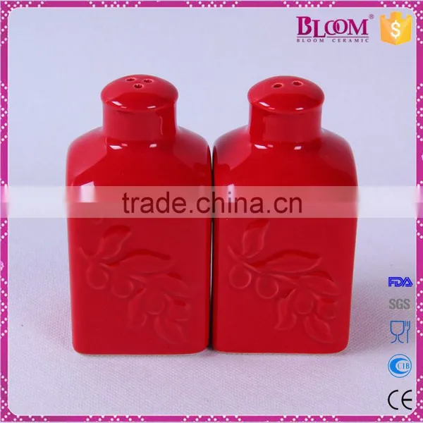Ceramic Red Salt and Pepper Shaker Wedding Favors photo-3