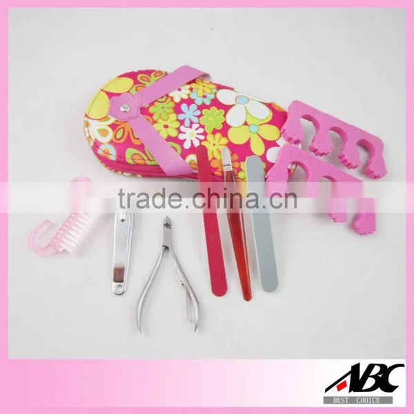 Good Quality White Color Pouch 12pcs Girls Manicure Set photo-2
