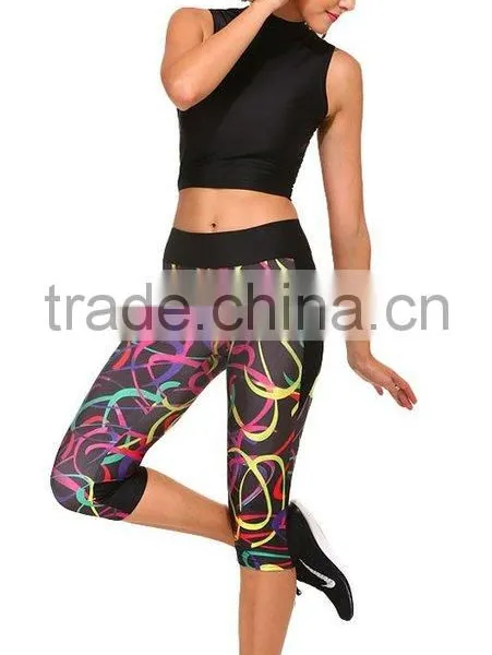 Custom Design Heat Transferred Printing Women Wearing Tight Leggings Joggers Pants Yoga Wear photo-3