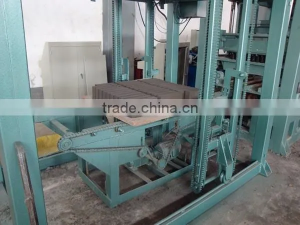 Economical Huahong Cement Brick Making Machine photo-3