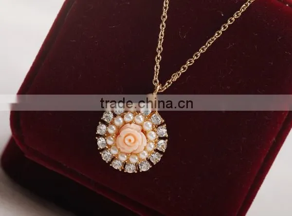 Sexy Women Jewelry High Quality Diamond Necklace With Flower Pendant Single Necklace photo-5