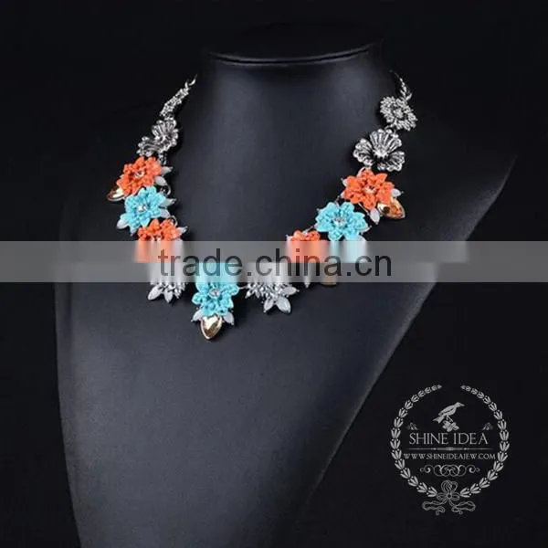 High Quality Vintage Rhinestone Flower Chunky Statement Necklace Tin Alloy Fashion Women Pendant Necklace 6390134 photo-3