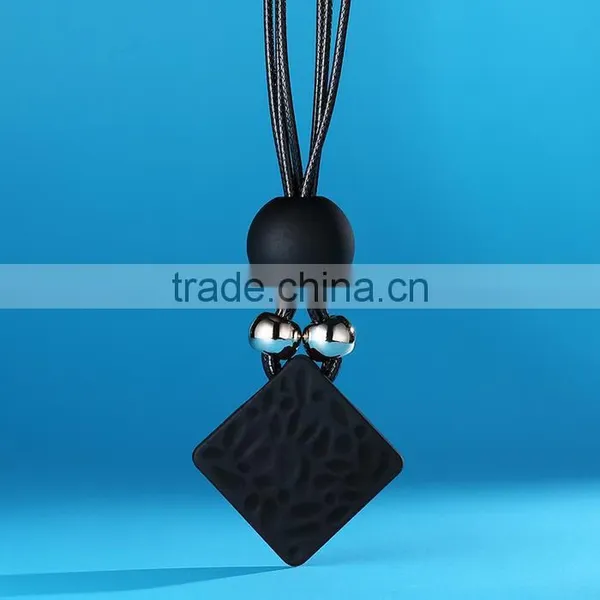 Rubber Rhombus Pendant Necklace Large Rubber Bead Pendant Wax Cord Necklace Simple Geometric Necklace for Autumn Garment photo-6