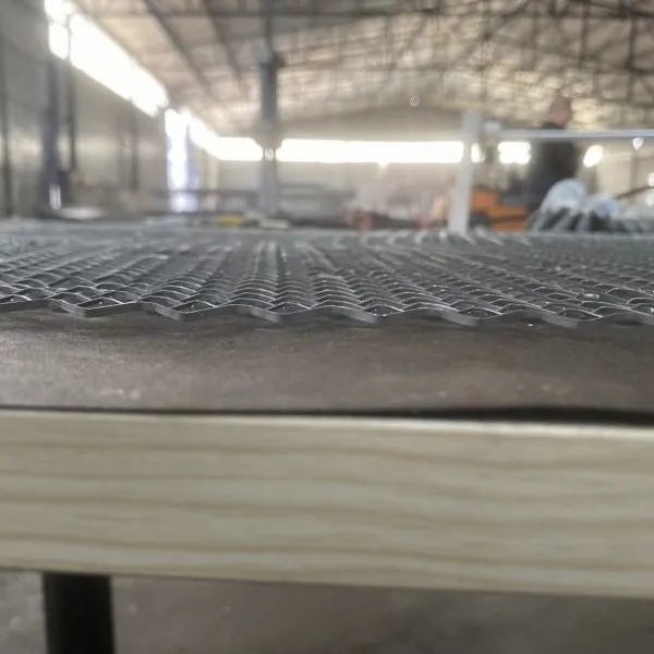 27in X 97in Aluminum Alloy Galvanized Lath Wire Metal Lath Con Papel Para Stucco for Roofing Floor Wall Application photo-6