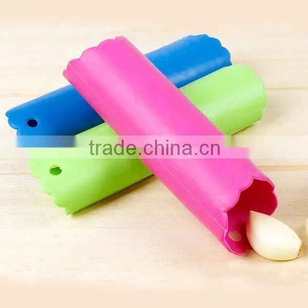 Multi Colors Creative Silicone Garlic Clove Peeler Easy Kitchen Silicone Tube Rolling Garlic Peeler