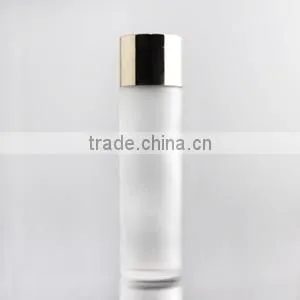 Round Glass Lotion Bottle With Silver Cap photo-3