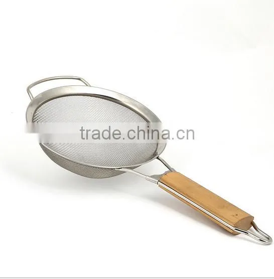 Stainless Steel Kitchen Strainer With Long Wood Handle photo-2