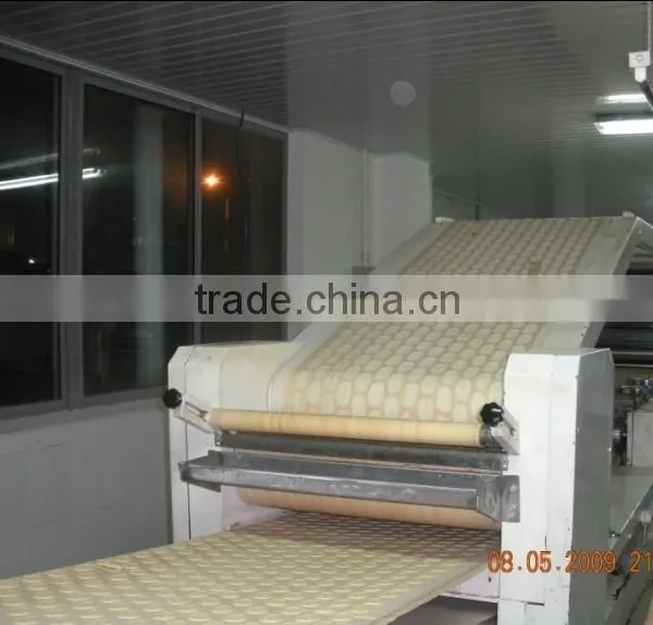 Full Automatic Biscuit Sandwiching & Packing Machine photo-5