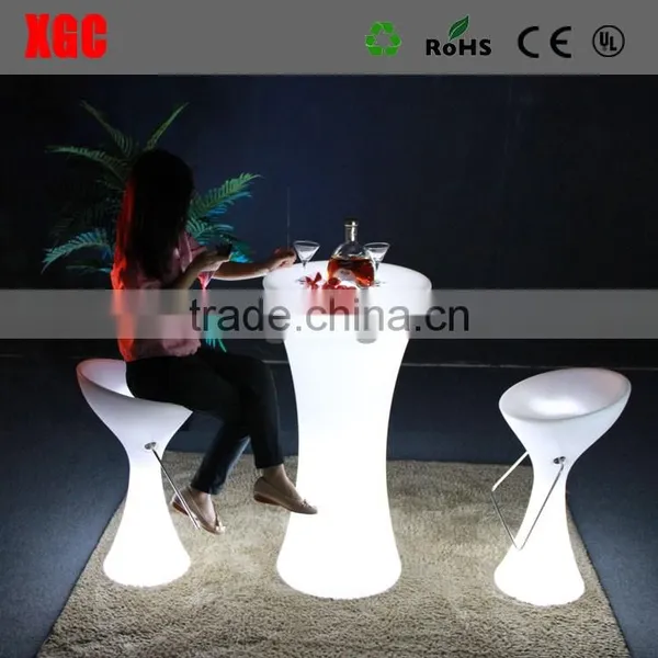 Glowing White Color Cocktail Table for Birthday Party photo-2