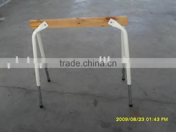 Adjustable woodworking workbench