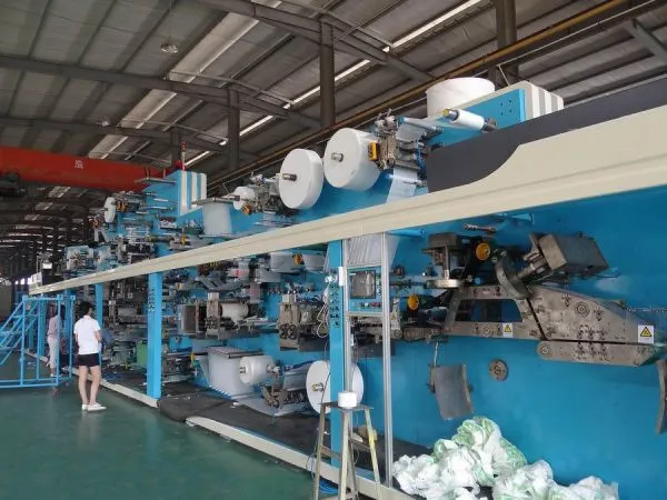Disposable Baby Diaper Machine photo-5