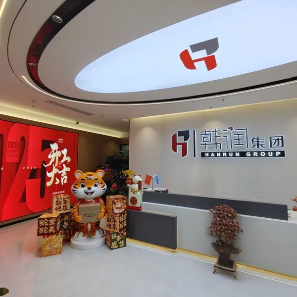 Sending daily necessities such as clothes and shoes to South Korea? Our Korea small parcel service for personal goods is convenient and efficient.