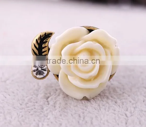 Hot-selling Fashion Lady Vintage Bronze Crystal Black Rose Flower Branch Finger Ring photo-2