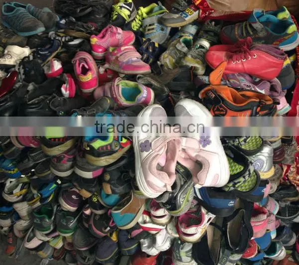 China Cheap Price Top Quality Wholesale Used Tennis Shoes for Africa /second Hand Sports Ennis Shoes photo-3